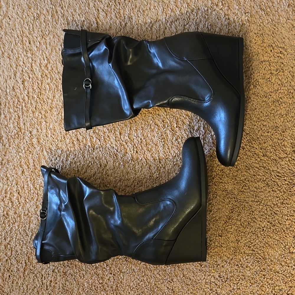 New wedge heels black boots